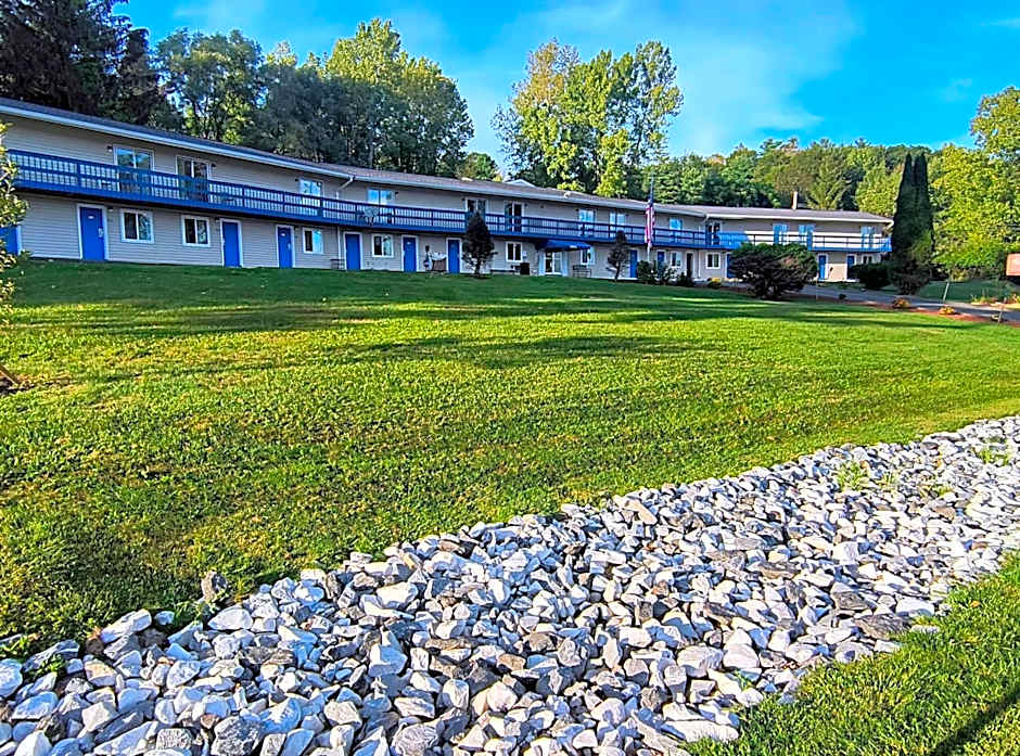 Econo Lodge Lee - Great Barrington