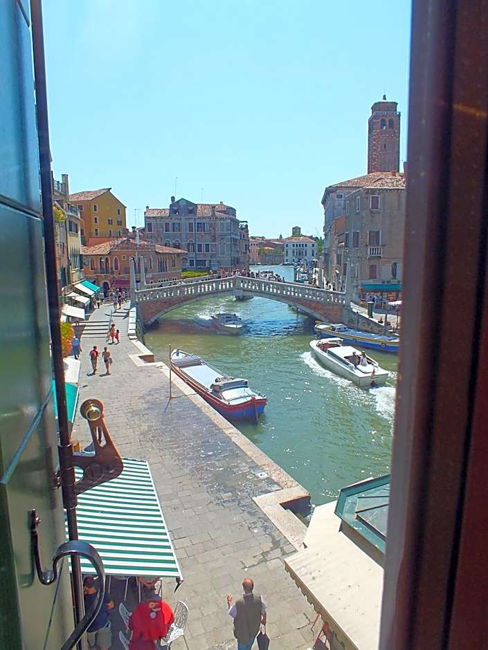 Leone Hotel