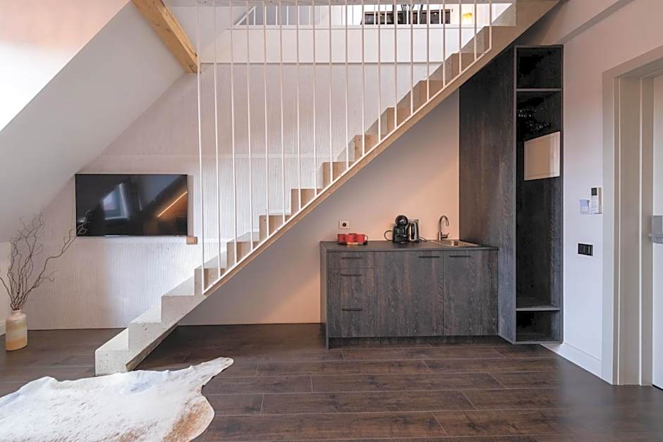 Turgaus Self Check-in Old Town Aparthotel