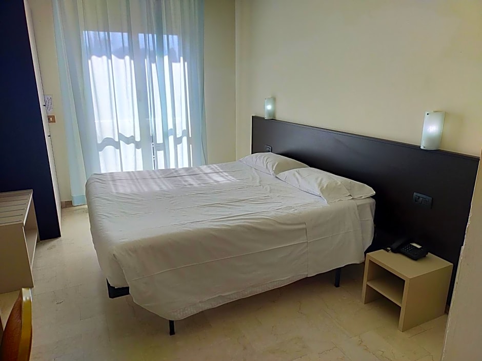 Auto Park Hotel