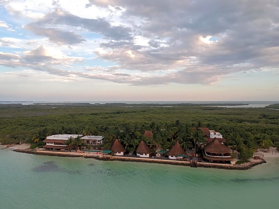 Las Nubes De Holbox