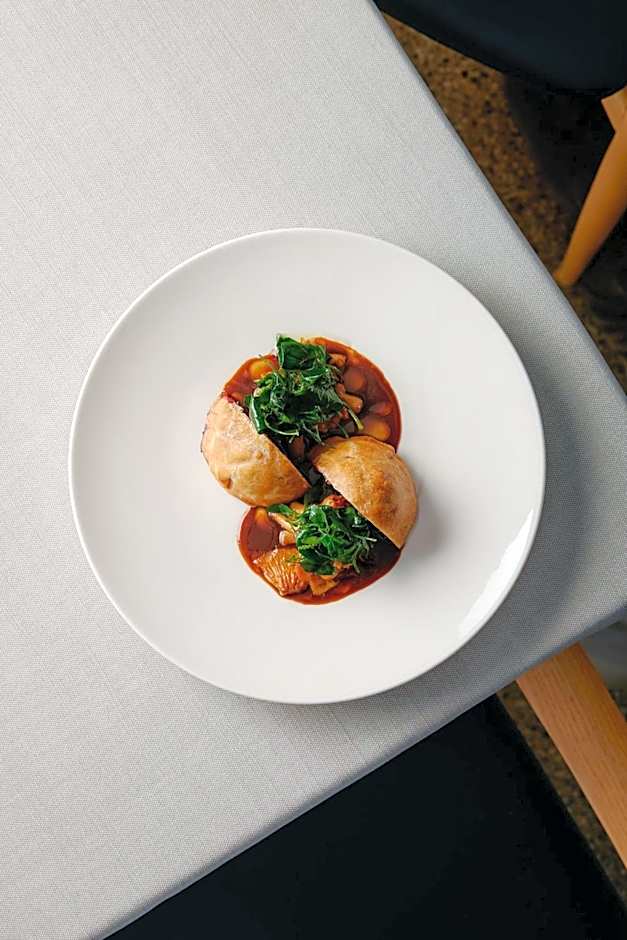 Stilla Rooms & Contemporary Cuisine