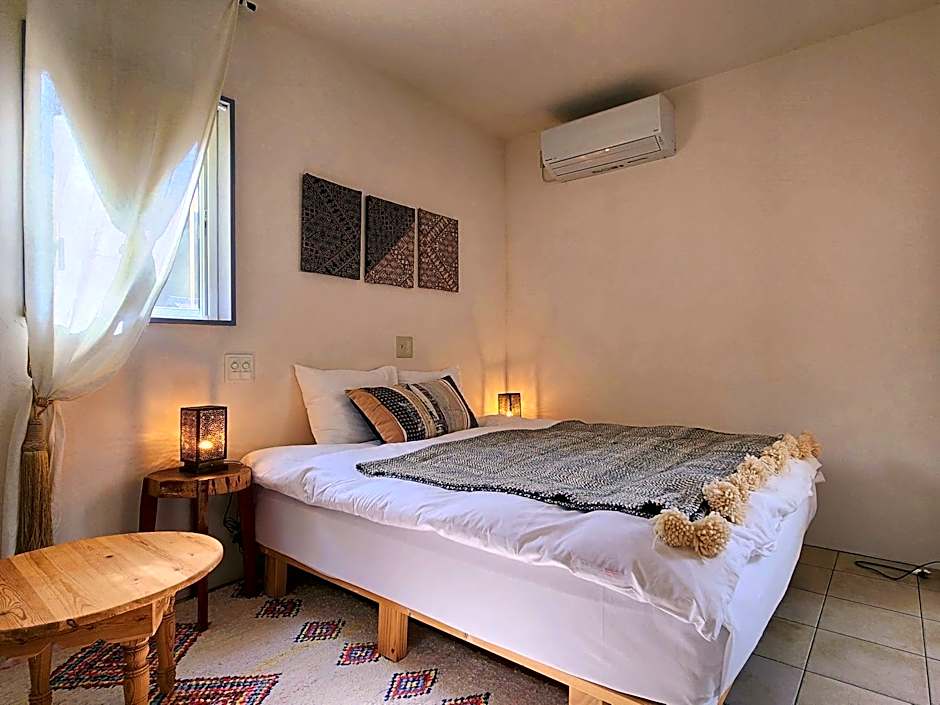 RIAD NANA