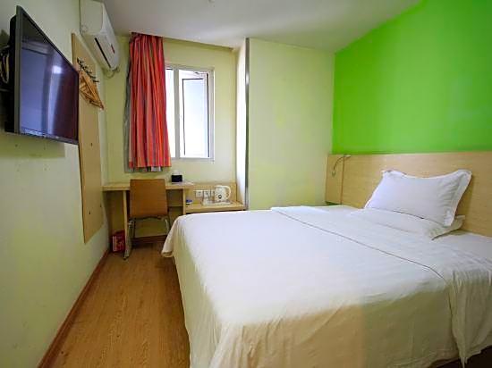 7 Days Inn Xi'an Anyuanmen Metro Station Beishaomen