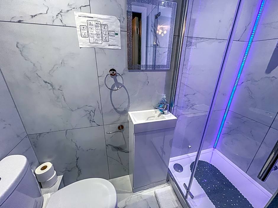 Twenty Hotel and Bar