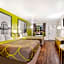 Super 8 by Wyndham Auburn