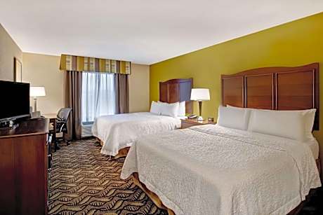 Queen Room with Two Queen Beds - Hearing Access/Non-Smoking