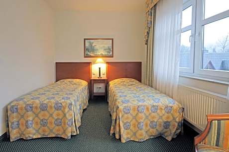 Apartment with Mountain View