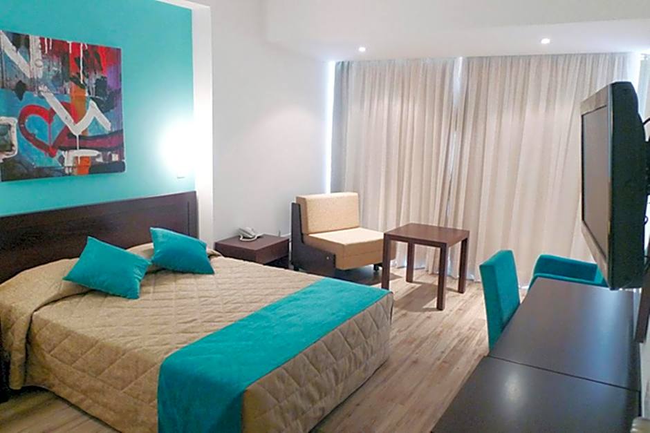 Crystal Springs Beach Hotel