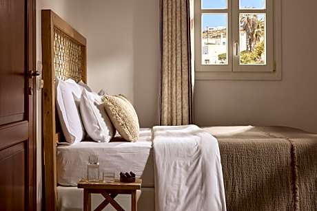 Cozy Double Room