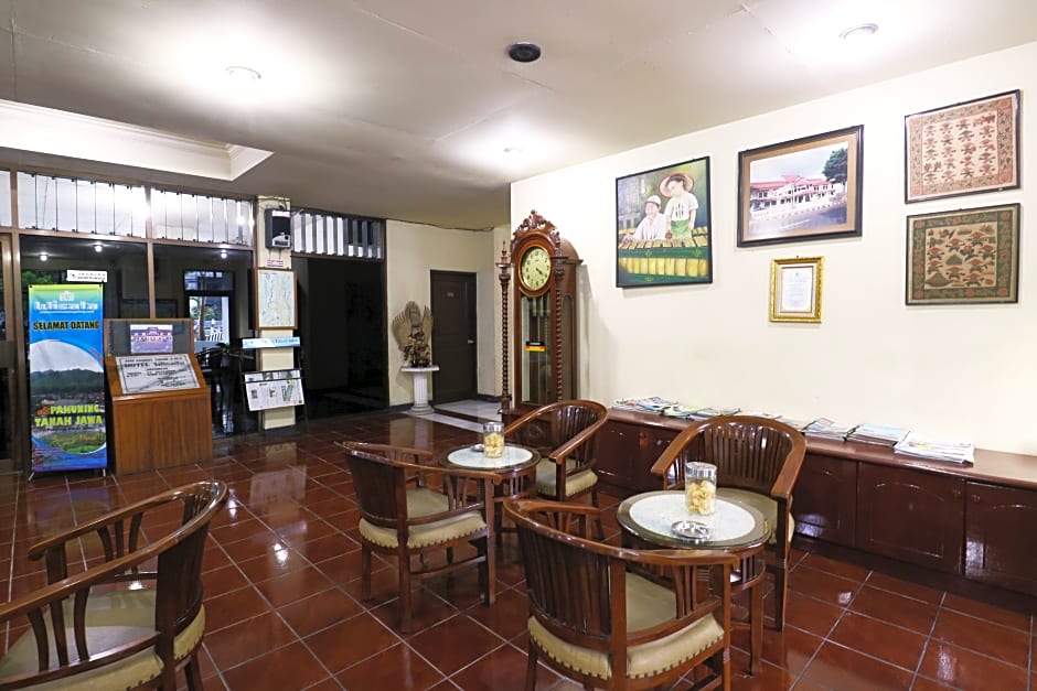 Hotel Wisata by ZUZU