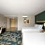 Hampton Inn & Suites Oakland Airport-Alameda