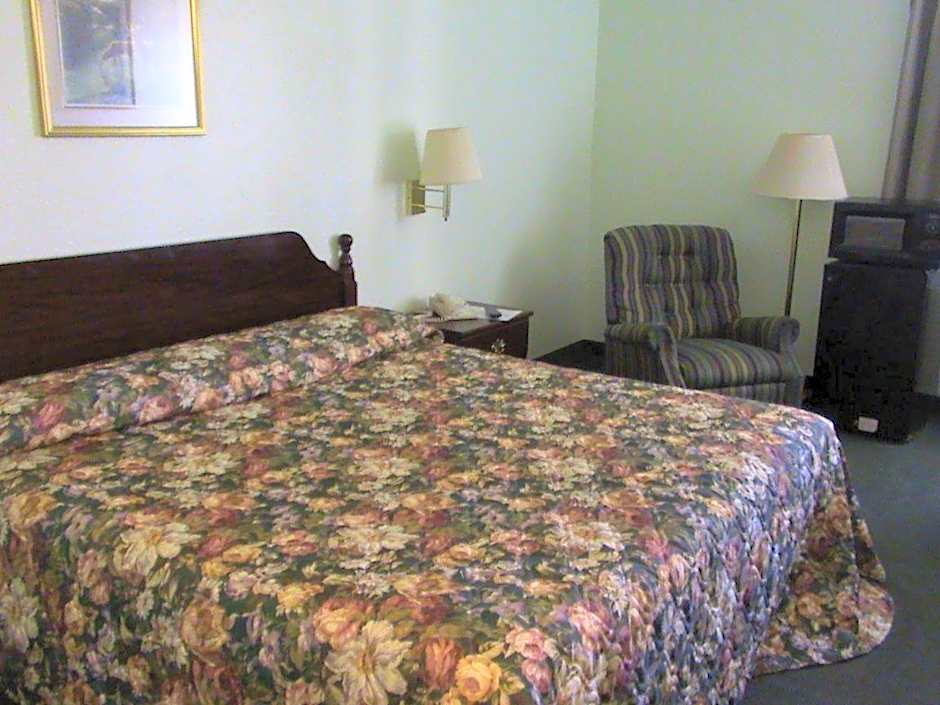 Highland Inn Peculiar
