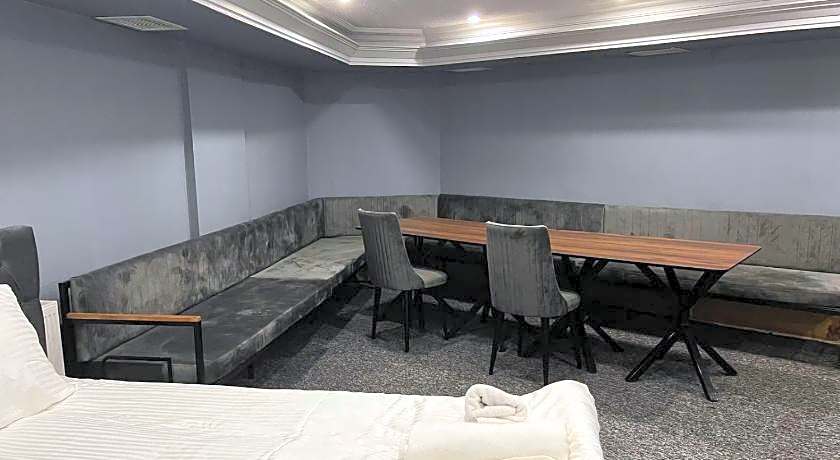 LoyalCity Hotel