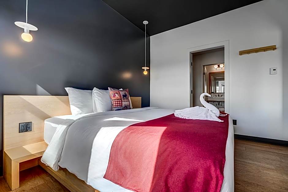 Raven Inn Whitehorse