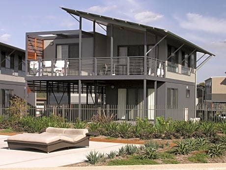 Standard condo 2 bedroom