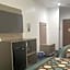 Super 8 by Wyndham Weatherford