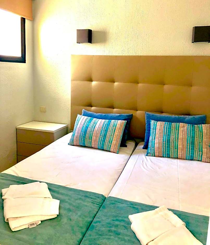 Albufeira Jardim by Umbral