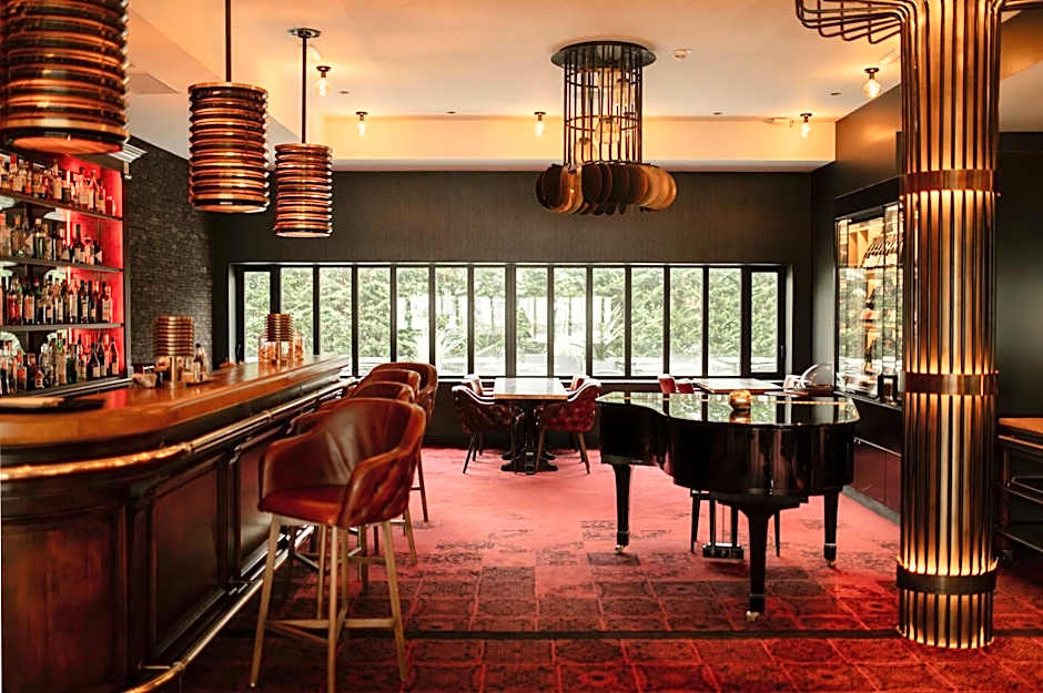 Hotel Dali Val d'Europe Tapestry Collection by Hilton