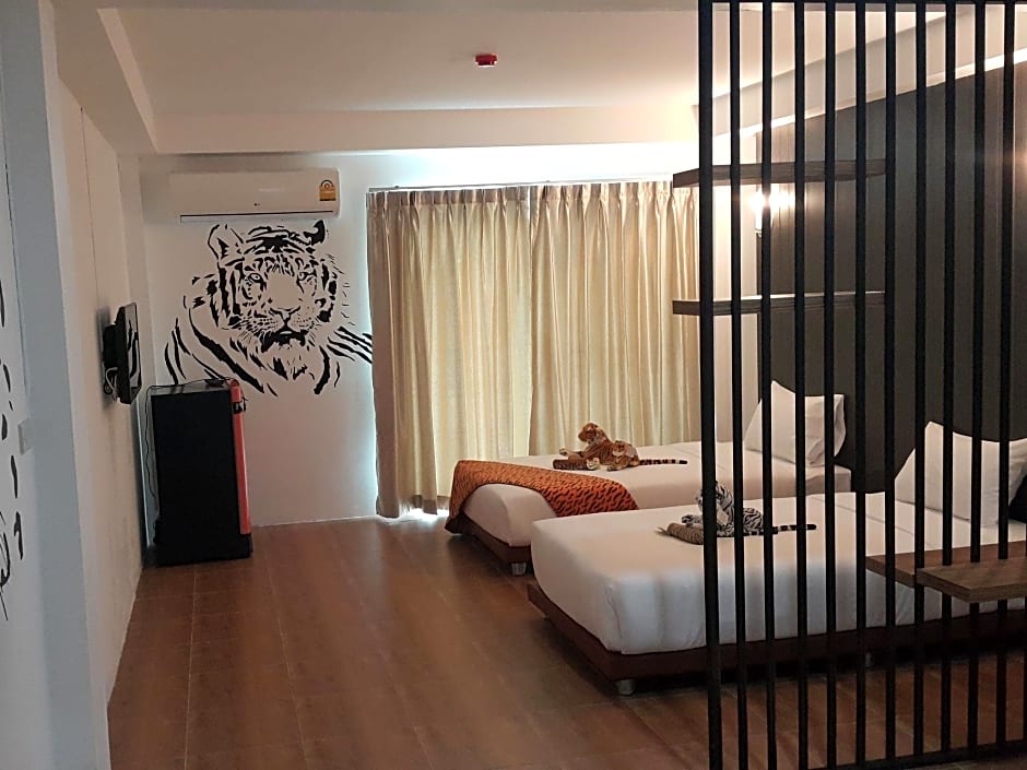 The Pride Hotel At Laemsing