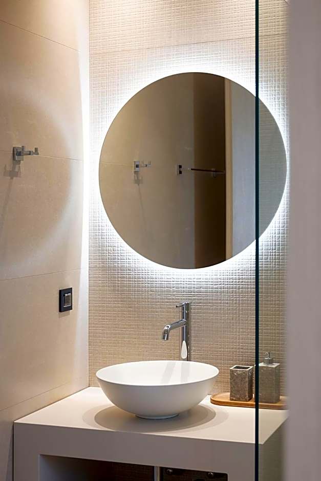 Palm Tree Beach Suites, by ZanteWize