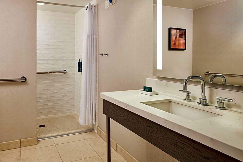 Hilton Kansas City Country Club Plaza