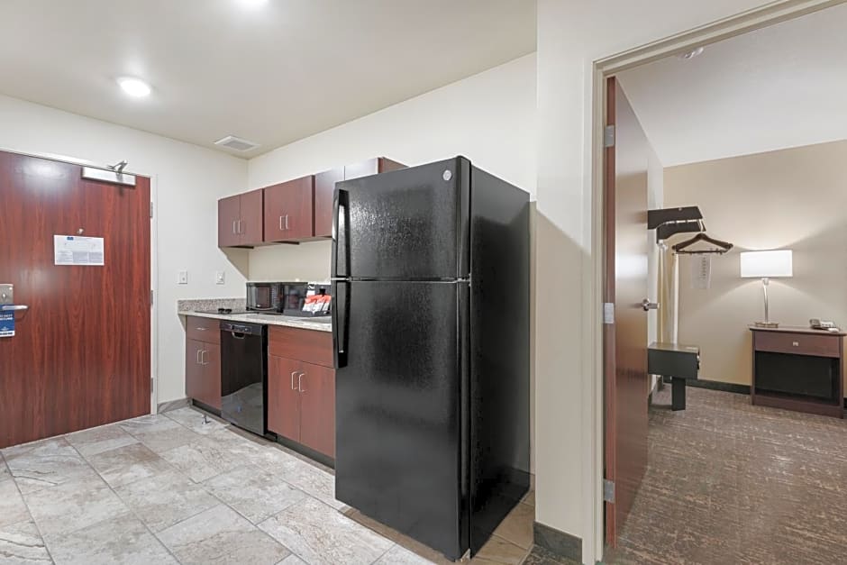 Cobblestone Hotel & Suites - Urbana