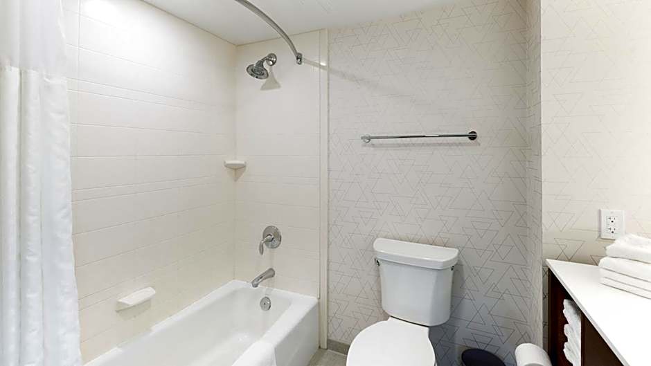 Holiday Inn Express Hotel & Suites Waterloo - St. Jacobs Area By IHG