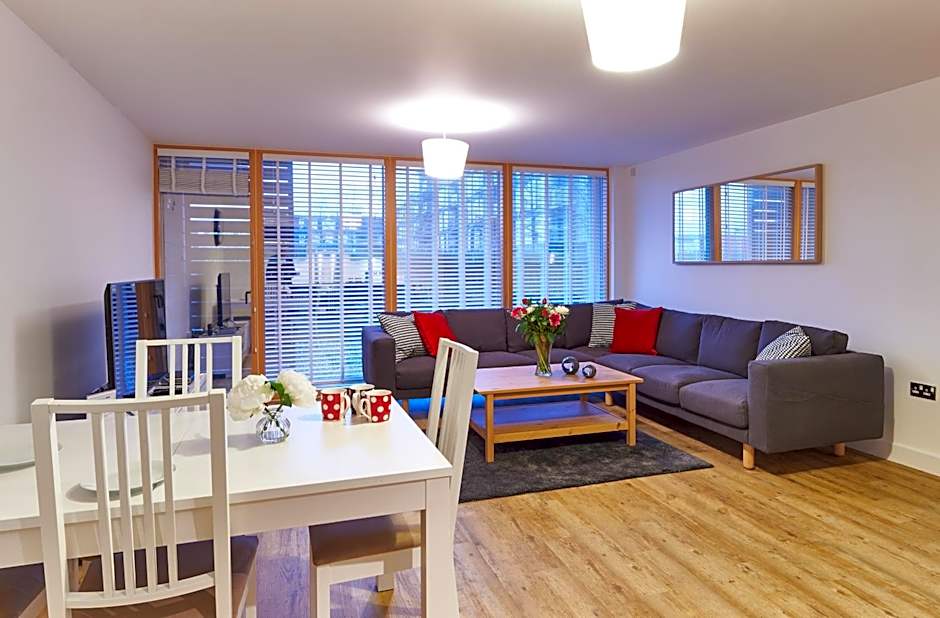 ShortstayMK Vizion apartments, with free superfast wi-fi, parking