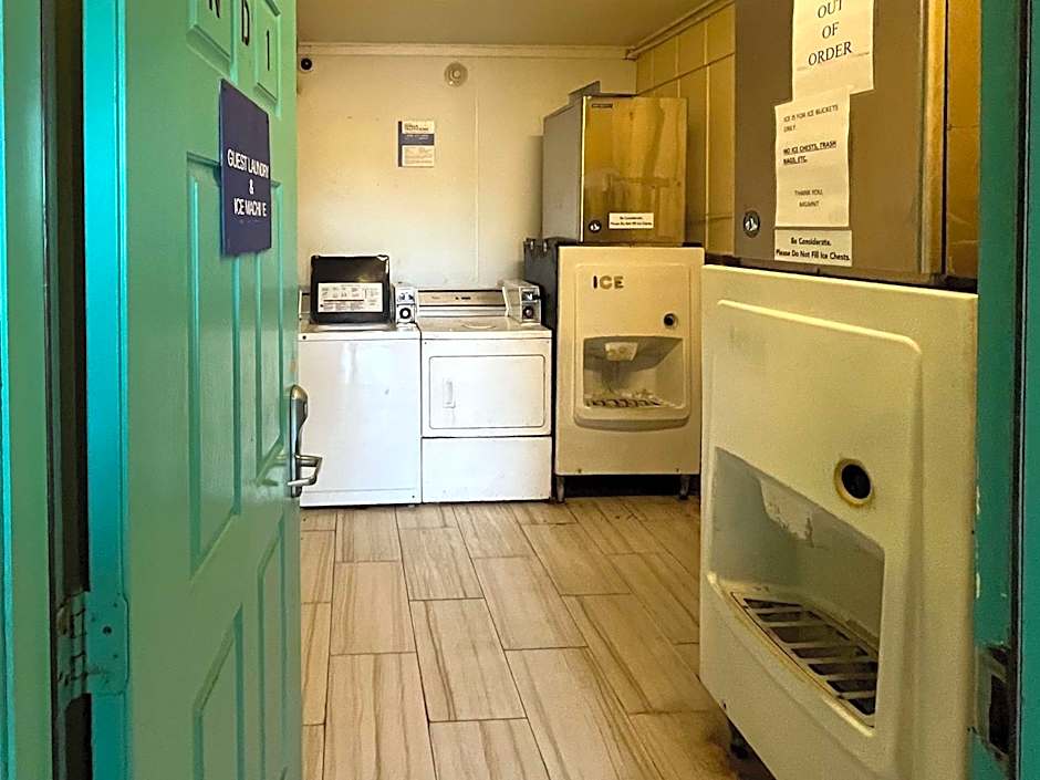 Motel 6 Galveston, TX Seawall