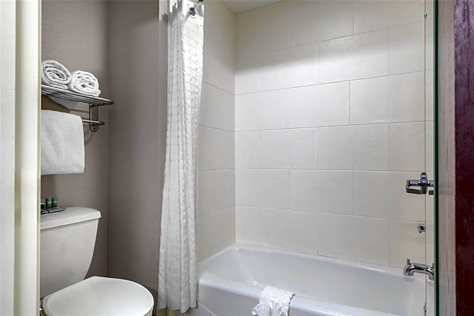 Best Western Limestone Inn & Suites