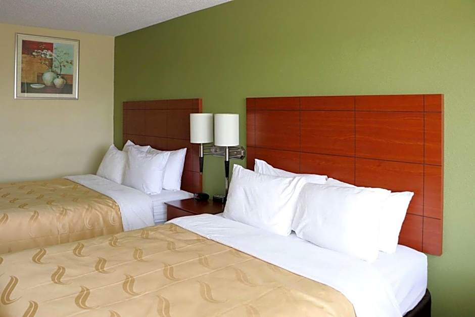 Quality Inn East Evansville