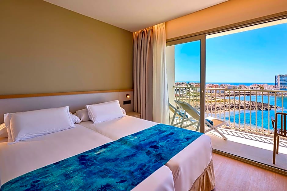 Universal Hotel Romantica