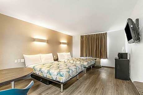 Quadruple Room - Non-Smoking