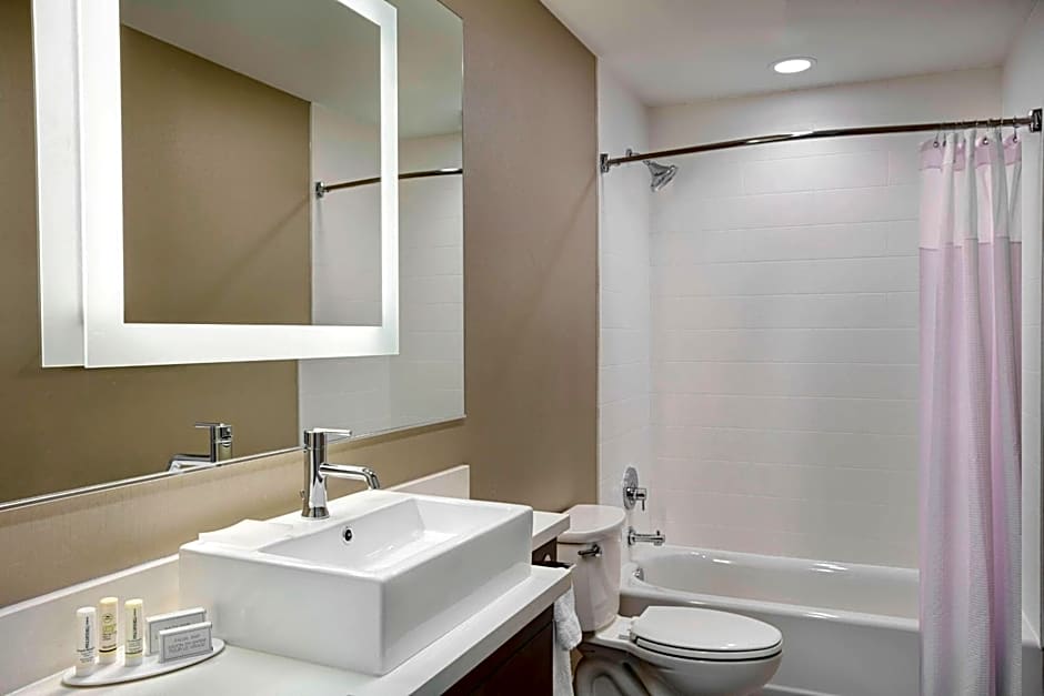 SpringHill Suites by Marriott Milwaukee Downtown