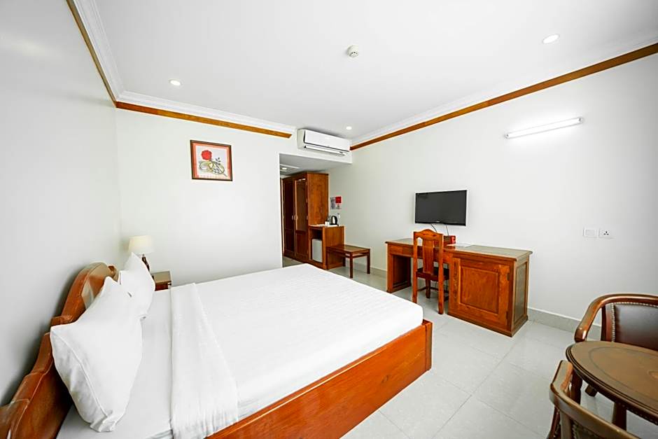 Pursat Riverside Hotel & Spa