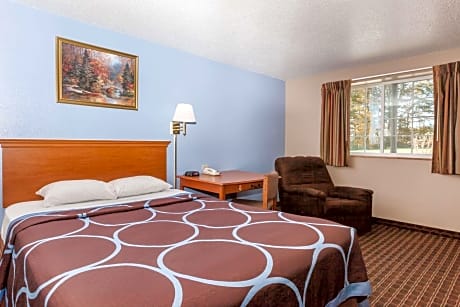 Queen Room with Bath Tub - Mobility/Hearing Accessible - Non-Smoking