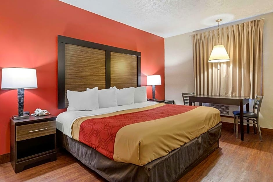 Econo Lodge Traverse City