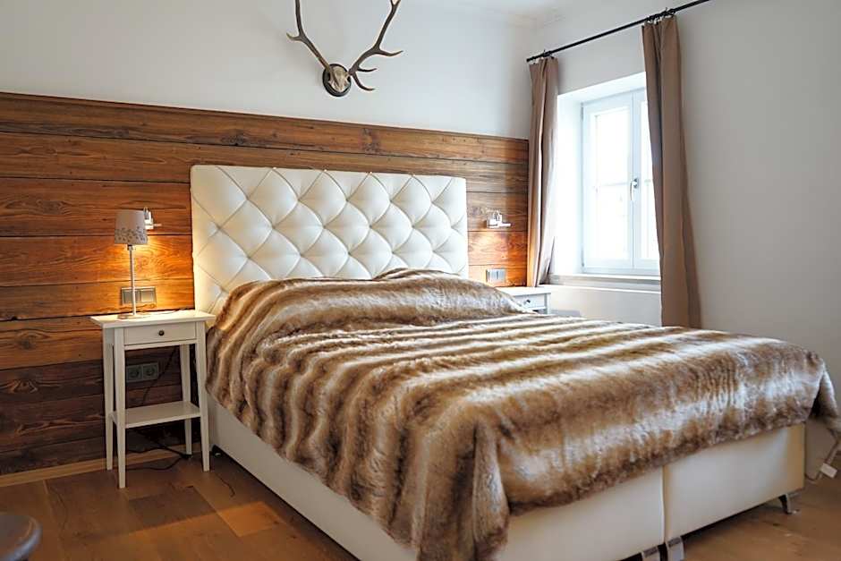 Photo 1 of 7 of Double Room