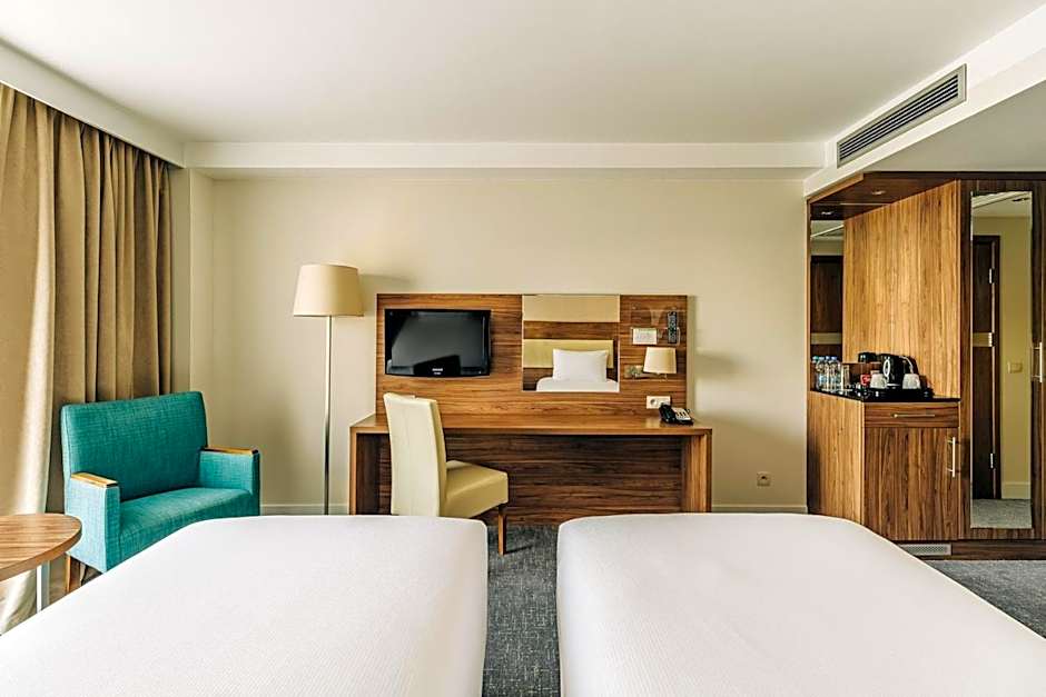 Photo 1 of 7 of Standard 2 Twin Beds