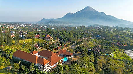 Royal Trawas Hotel & Cottages