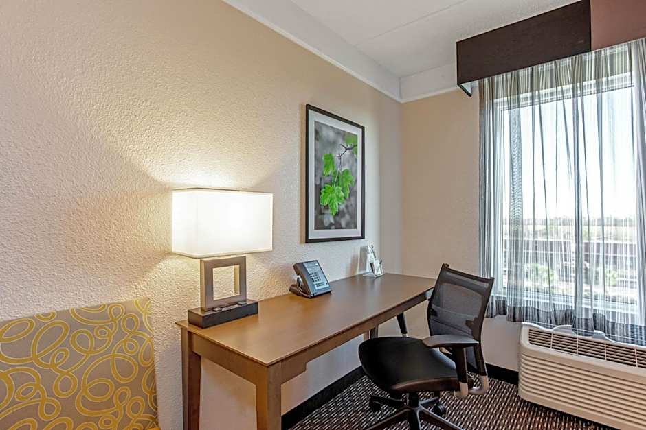 La Quinta Inn & Suites by Wyndham Panama City