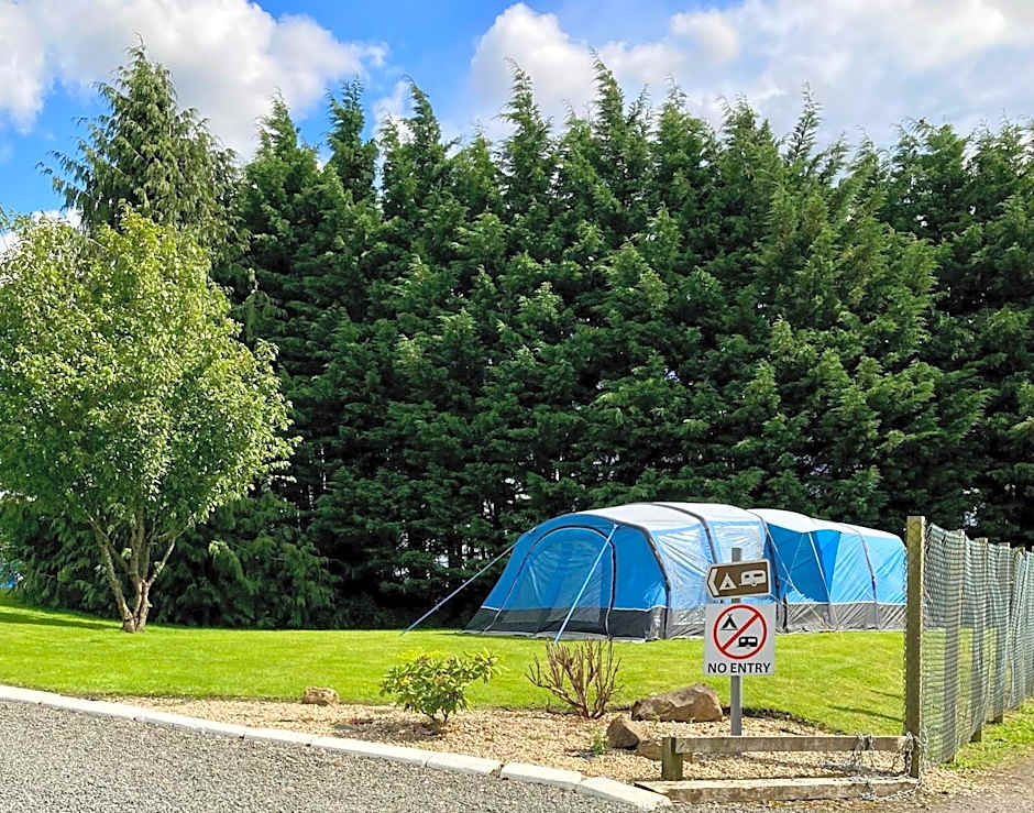 Red Deer Village Holiday Park - 3 Bedroom, Self-Catering Holiday Home