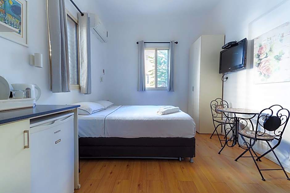 Photo 1 of 18 of 1 Double Bed or 2 Beds
