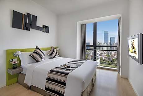 One-Bedroom Deluxe Apartment