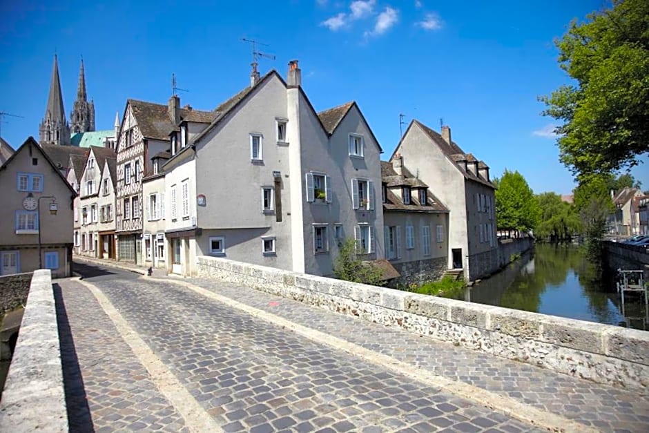 Première Classe Chartres Sud - Barjouville