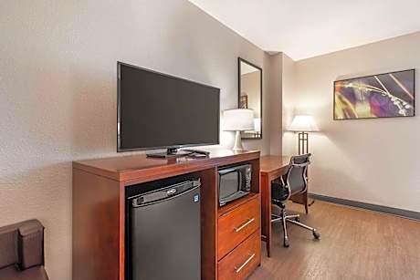 King Room - Accessible/Non-Smoking