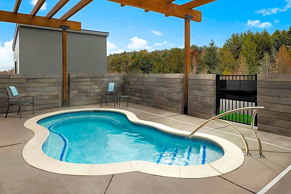 Fairfield by Marriott Inn & Suites Traverse City