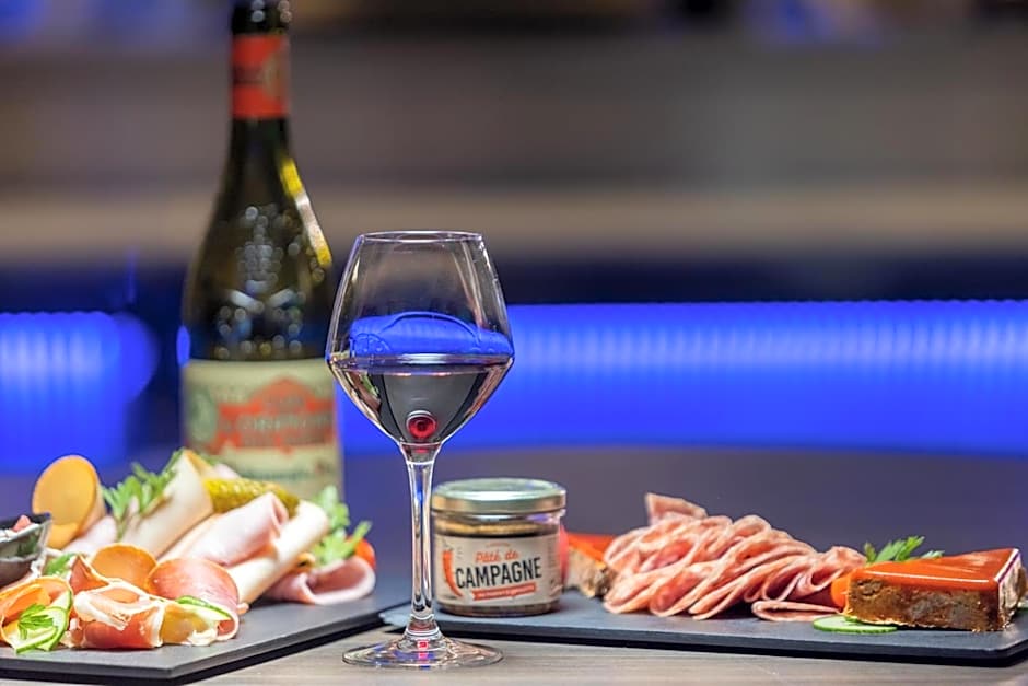 Mercure Paris Massy Gare TGV