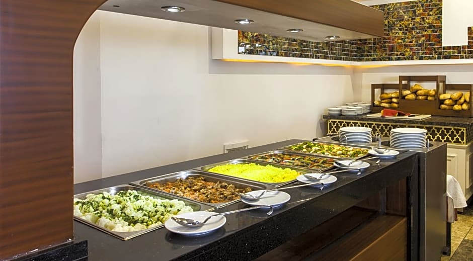 Kleopatra Ada Beach Hotel